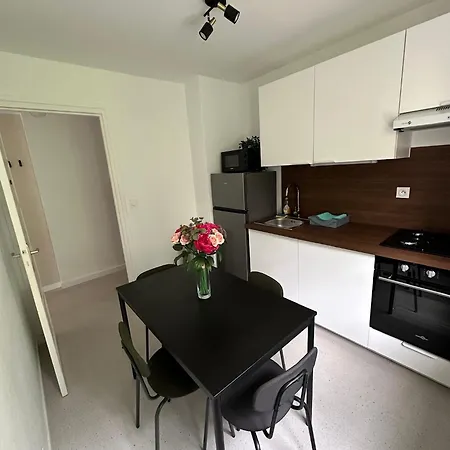 Confort Gare Et Centre A Pied 4 Pers Apartment Poitiers