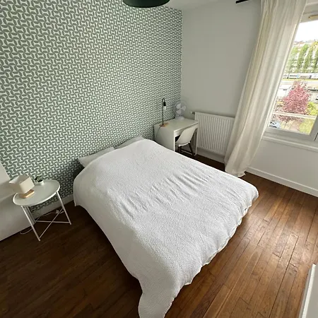 Apartment Confort Gare Et Centre A Pied 4 Pers *